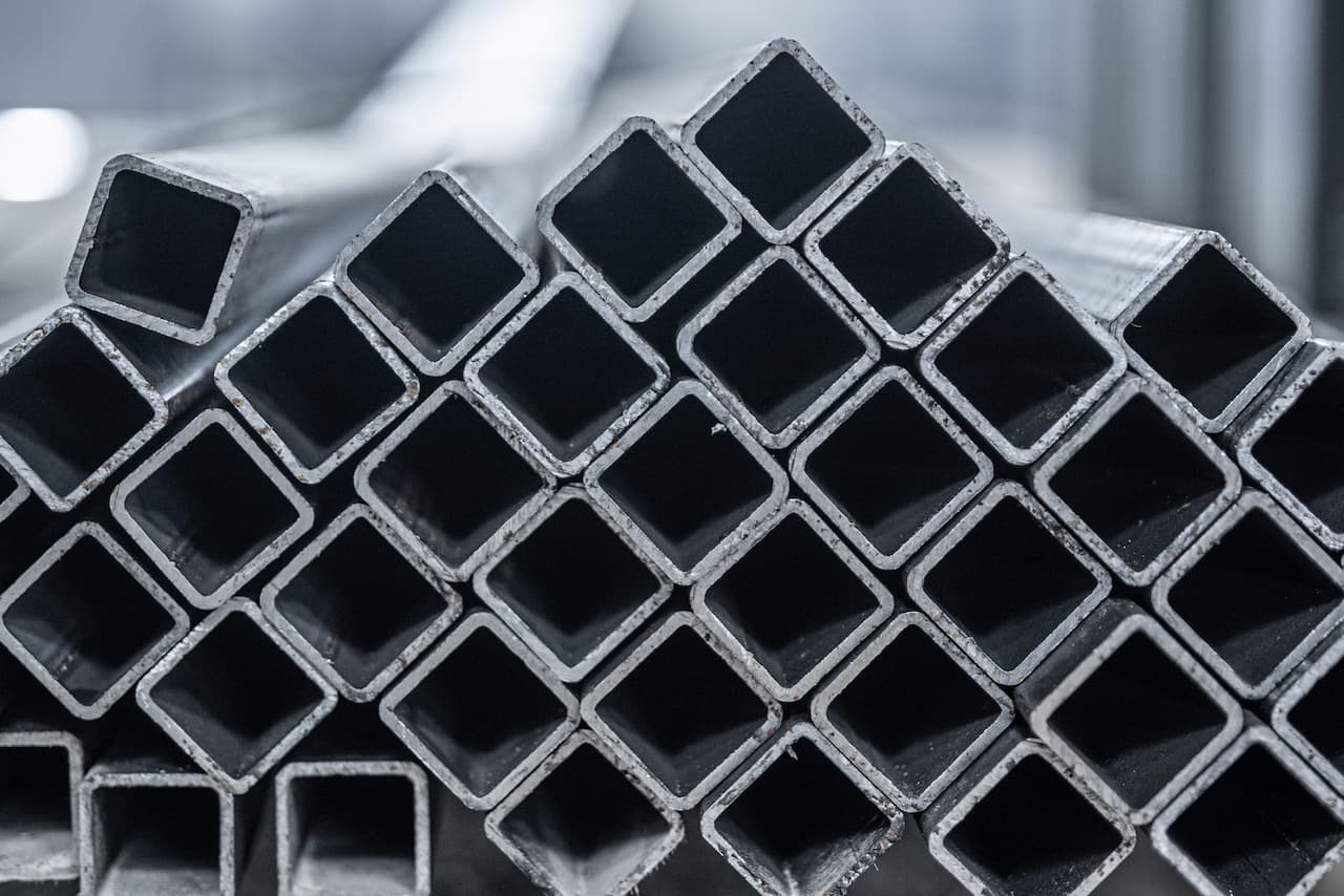 Utilizamos acero al carbón de la más alta calidad para garantizar durabilidad y rendimiento óptimo en todas nuestra tubería